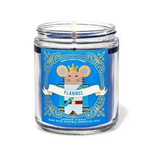 Bath & Body Works Flannel Single Wick Candle 7 oz.